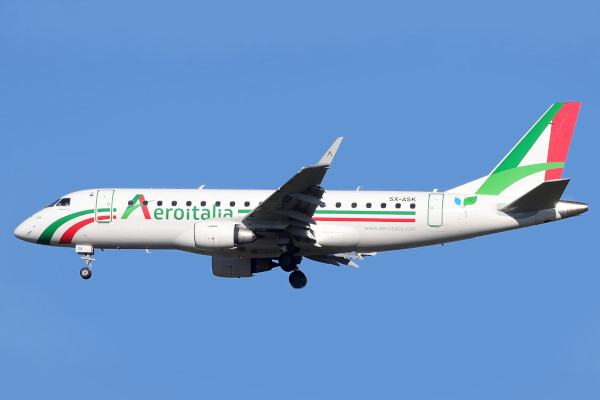 Embraer E175 aircraft